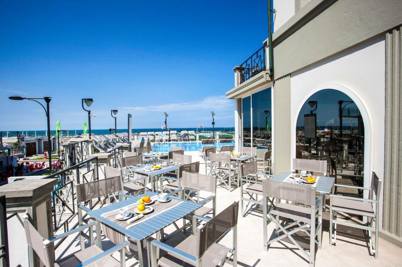 Hotel Sayonara Cattolica Exterior photo
